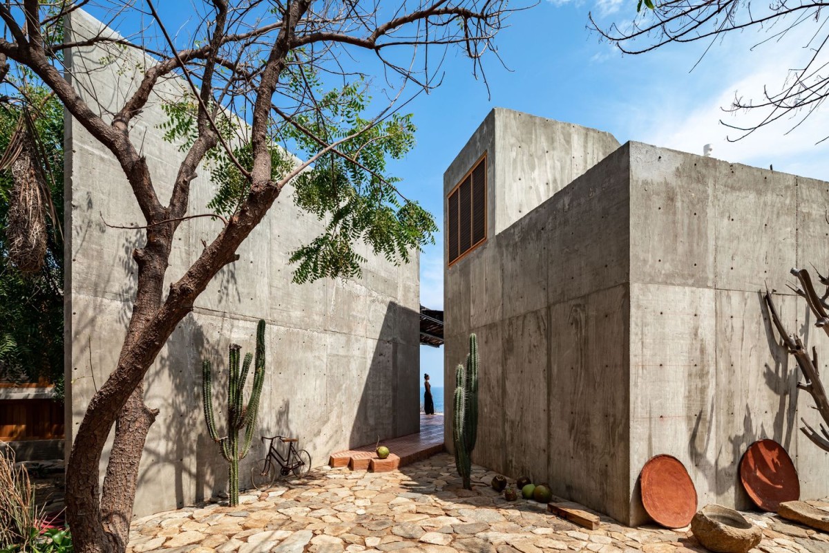 Casa del Sapo by Espacio 18 Arquitectura