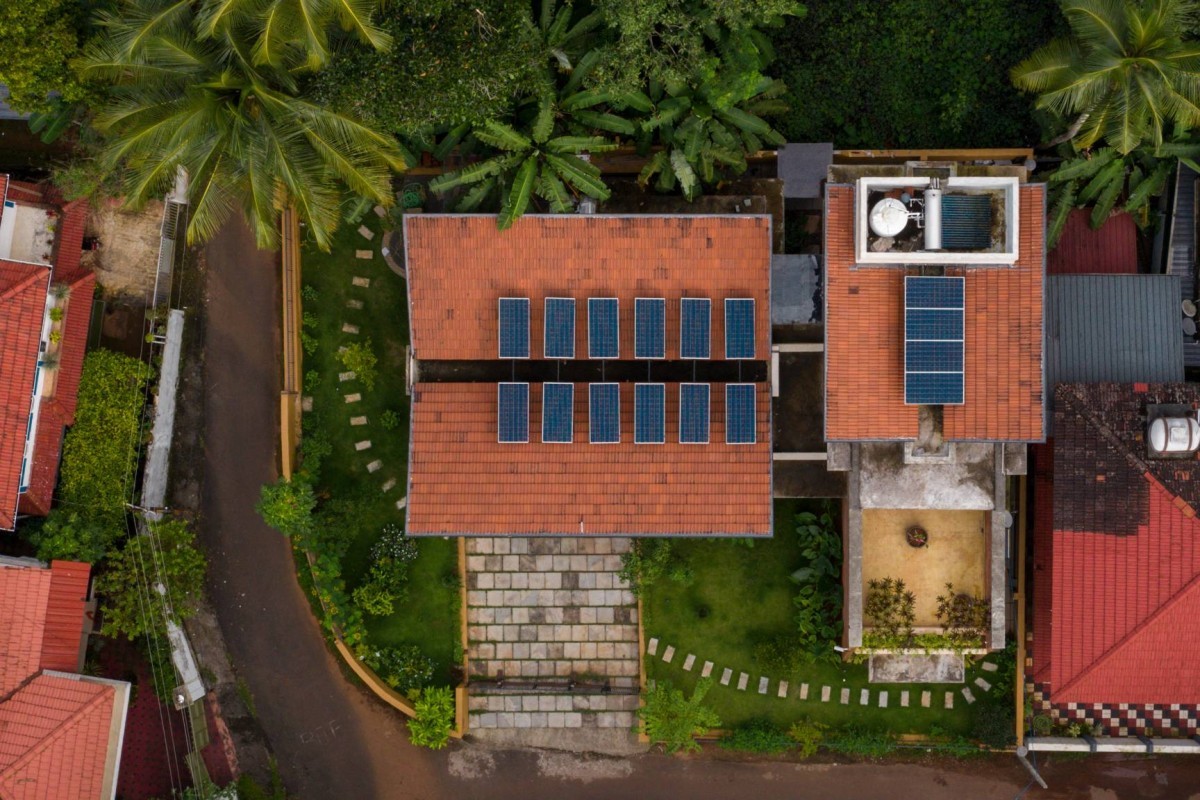 Paroppadi residence by Magic line studio