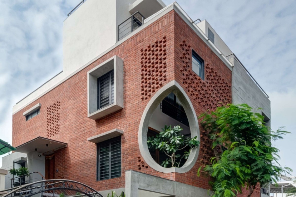 Samruddhi House by Aangan Architects