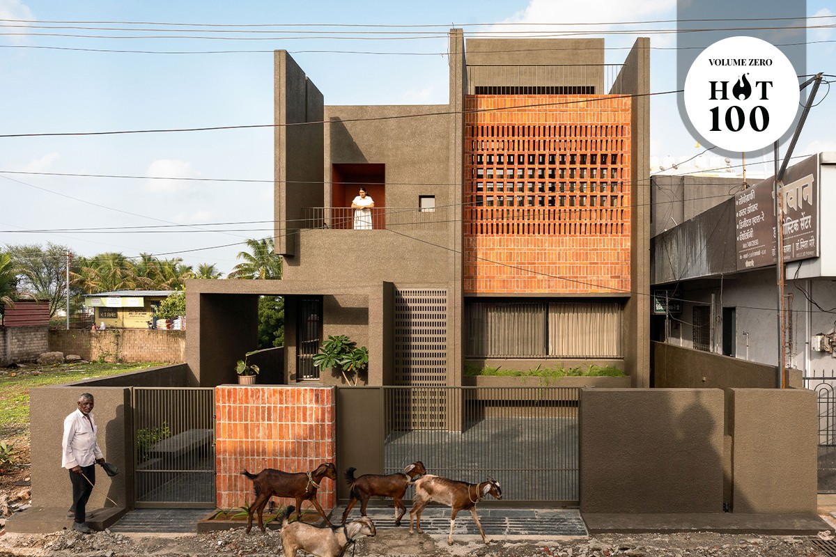 H - House by Studio Nirbaadh